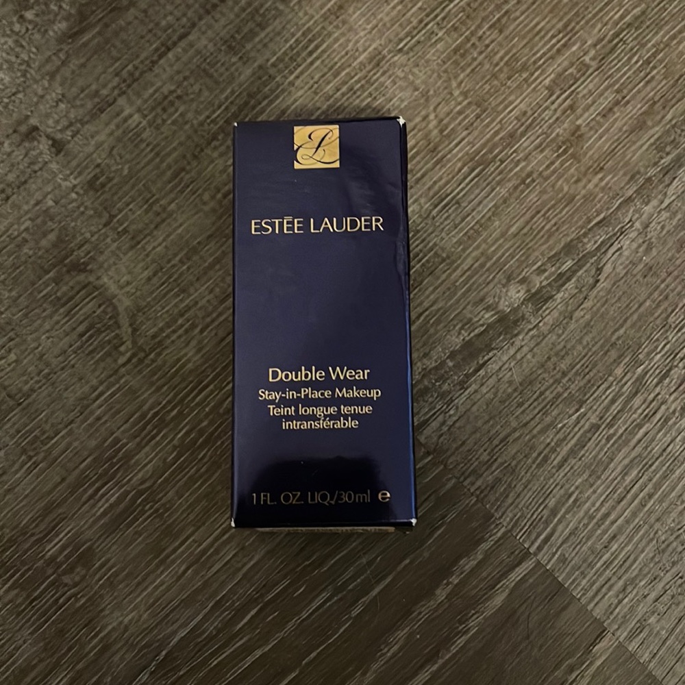 Estée Lauder Double Wear Foundation - 2N1